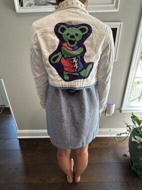 Grateful Dead Dancing Bear Denim Cropped White Jean Jacket with Silver Studs XS
